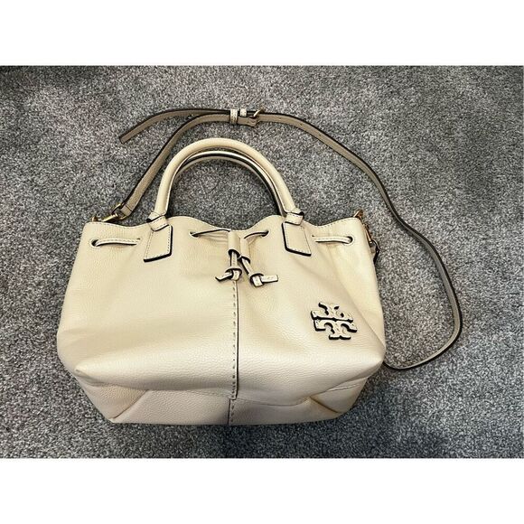 Tory Burch Women's Beige McGraw Dragonfly Drawstring Leather Tote Handbag NWT - Picture 4 of 10